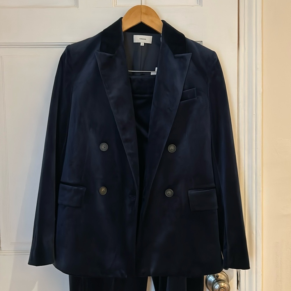 Vince - Velvet Blazer in Baltic size 4